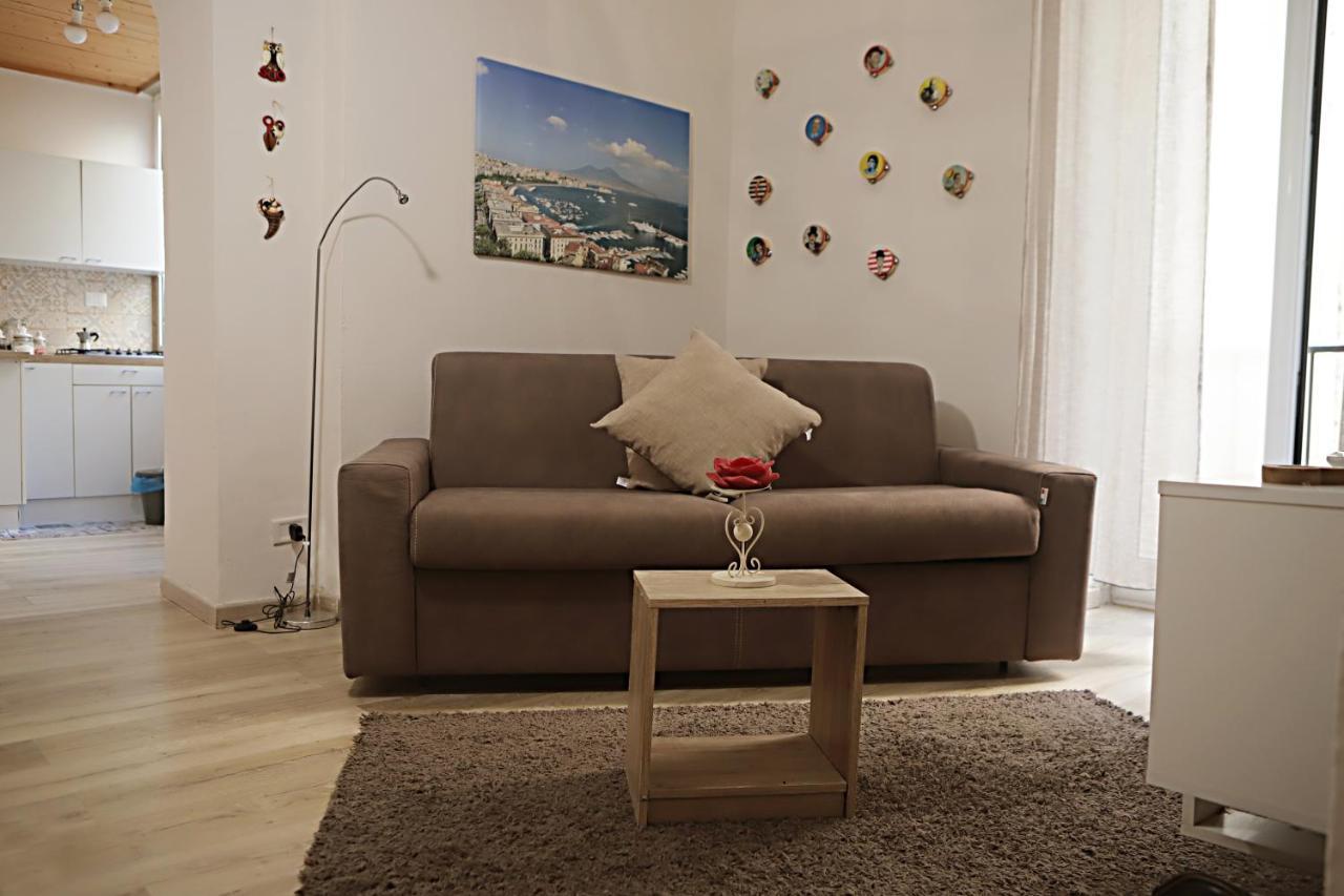 Naples To Stay Esterno foto